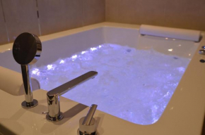  Jacuzzi Apartment  Краков